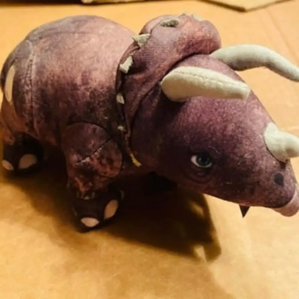 NEW w/Tag 2018 Jurassic World Tricerotops Dinosaur Plush 15